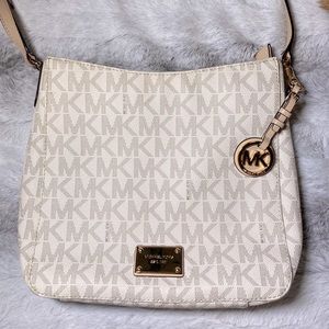 NWOT Michael Kors Crossbody Bag Vanilla Jet Set